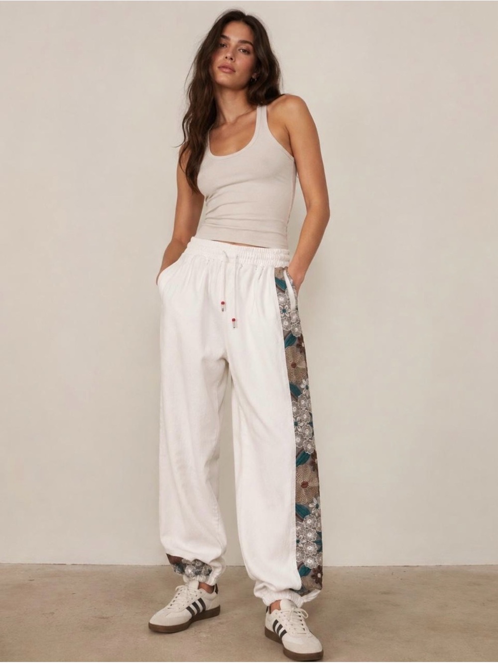 Streetzen Embroidered Floral Drawstring Jogger Pants – Size Small/Medium